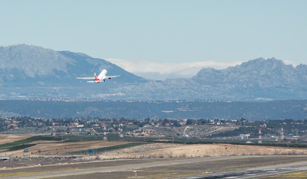 Las instalaciones, que están destinadas a la actividad de albergue y mantenimiento de aeronaves, están ubicadas en la zona de Rampa 7 del aeropuerto Adolfo Suárez Madrid-Barajas.