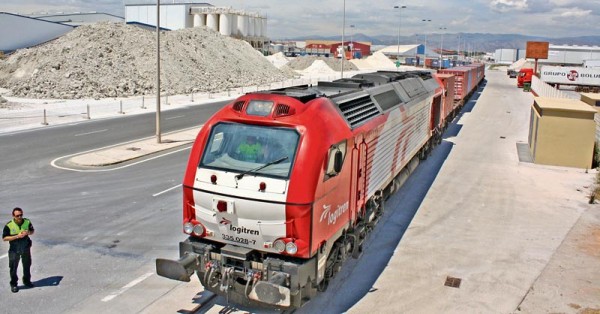 Una de las máquinas de Logitren Ferroviaria.