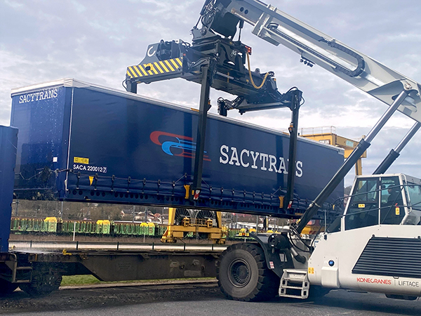 Operativa de Sacytrans en el transporte ferroviario de mercancías.