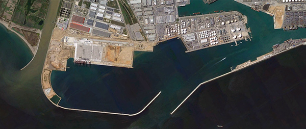 El puerto de Barcelona seguirá la expansión hacia el sur.