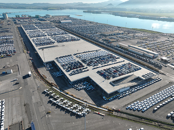 Imagen del espigón central del puerto de Santander.