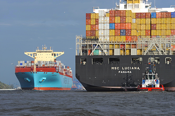 La flota de Maersk amplia su distancia con Maersk en capacidad.