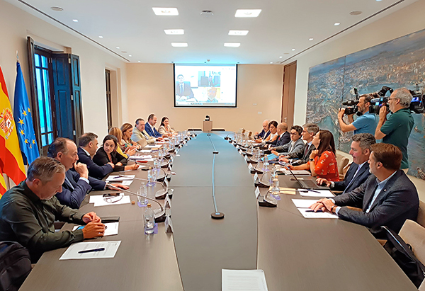 Imagen del consejo de administración del Puerto de Valencia, que preside Mar Chao.