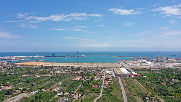 El Puerto de Castellón invertirá 30 millones de euros en la primera fase de la instalación intermodal.