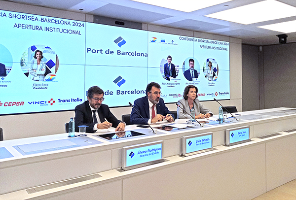 Inauguraron la jornada Álvaro Rodríguez Dapena (Puertos del Estado), Lluís Salvadó (Puerto de Barcelona) y Elena Seco (SPC-Spain).