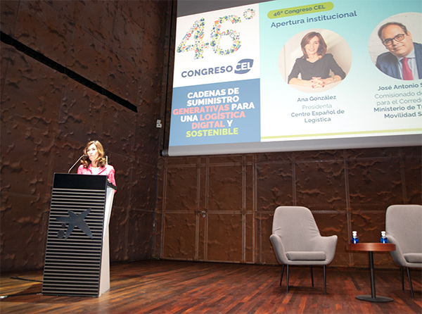 Ana González, presidenta del Centro Español de Logística, inauguró el 46º Congreso CEL, que se celebró ayer en Madrid. 