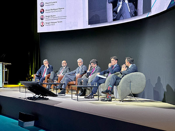 De izquierda a derecha, José Miguel Atienza (UPM), Luis Pedro Marco (Adif), Maurici Lucena (Aena), Álvaro Rodríguez Dapena (Puertos del Estado), Sergio Bueno (Renfe) y Sergio Vázquez (Ineco), durante la jornada inaugural de Global Mobility Call. 