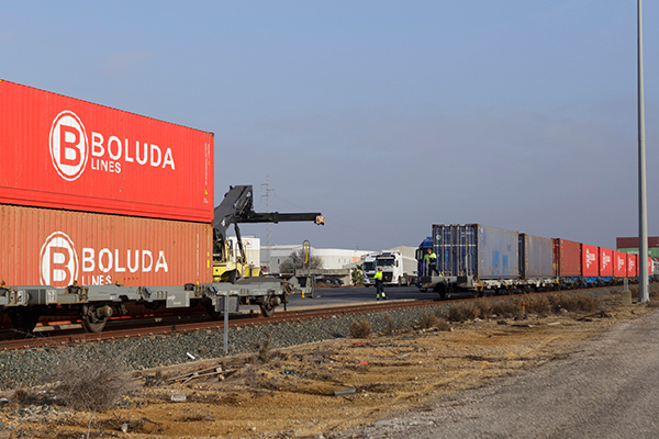 Operaciones en la terminal intermodal de Jerez.