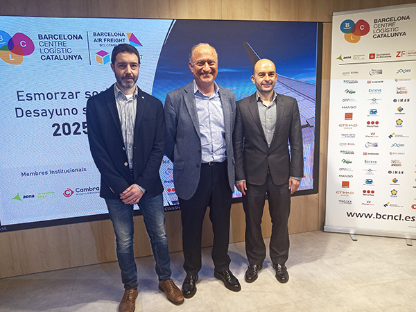 Javier Enegral (GPA), Eduardo Cerezo (Aena) y Jaume Adrover (GPA).